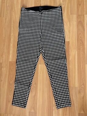 Black & White Gingham Leggings